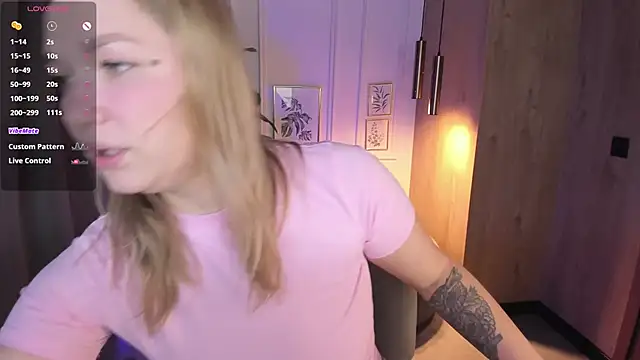 Snapshot of BellaDreamy chatting on 23, 9, 2025 BellaDreamy online show from 23, 9, 2025