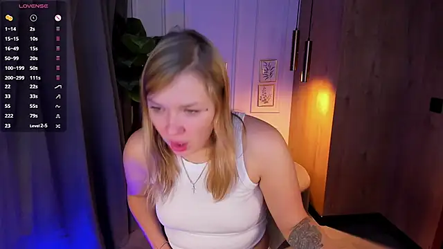 Snapshot of BellaDreamy chatting on 24, 9, 2025 BellaDreamy online show from 24, 9, 2025