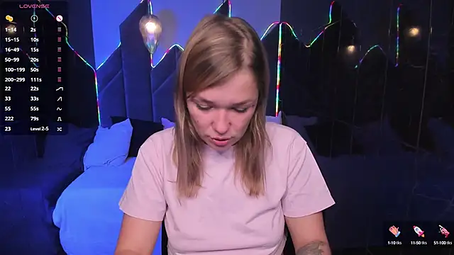 Snapshot of BellaDreamy chatting on 15, 10, 2025 BellaDreamy online show from 15, 10, 2025