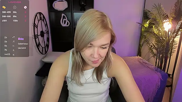 Snapshot of BellaDreamy chatting on 27, 11, 2025 BellaDreamy online show from 27, 11, 2025