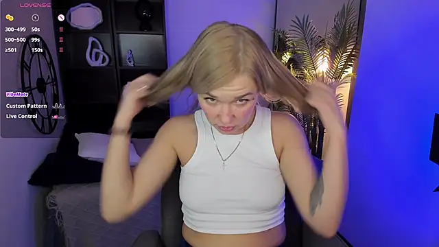 Snapshot of BellaDreamy chatting on 2, 12, 2025 BellaDreamy online show from 2, 12, 2025