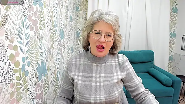 EvelynJoyful online show from 20, 12, 2024