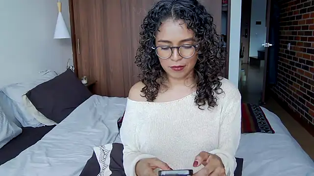 illaroom online show from 2, 12, 2024