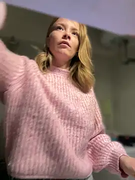 Snapshot of AnastasiaAniess chatting on 2, 1, 2025 AnastasiaAniess online show from 2, 1, 2025