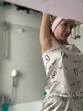 Snapshot of AnastasiaAniess chatting on 4, 2, 2025 AnastasiaAniess online show from 4, 2, 2025