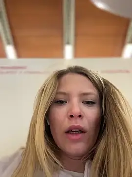 Snapshot of AnastasiaAniess chatting on 21, 3, 2025 AnastasiaAniess online show from 21, 3, 2025