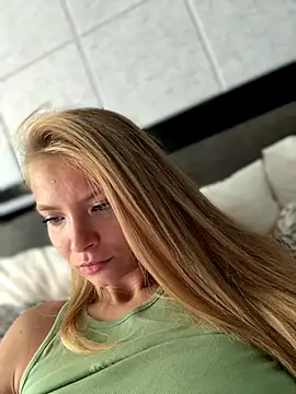 Snapshot of AnastasiaAniess chatting on 7, 10, 2025 AnastasiaAniess online show from 7, 10, 2025