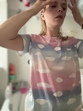 Snapshot of AnastasiaAniess chatting on 29, 10, 2025 AnastasiaAniess online show from 29, 10, 2025