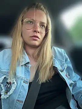 AnastasiaAniess online show from 8, 4, 2026