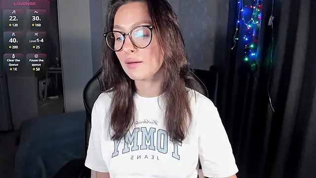 Snapshot of EllaFresh chatting on 17, 3, 2025 EllaFresh online show from 17, 3, 2025