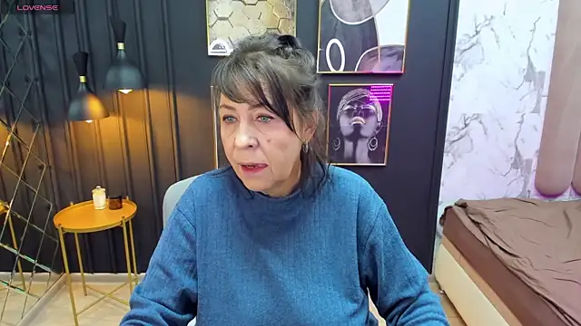 Snapshot of LindaPassionate chatting on 4, 12, 2024 LindaPassionate online show from 4, 12, 2024