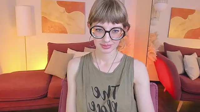 Snapshot of RubySoft chatting on 22, 10, 2025 RubySoft online show from 22, 10, 2025