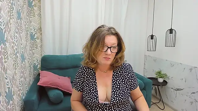 LeaPure online show from 2, 11, 2025