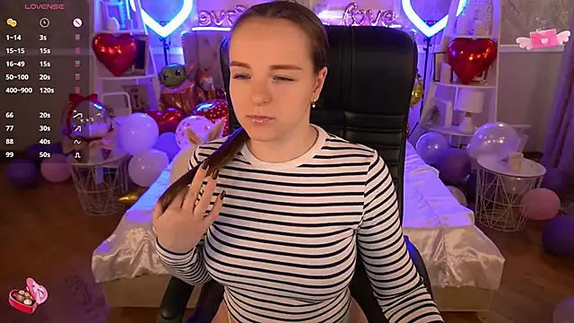 FoxyShy online show from 13, 2, 2025