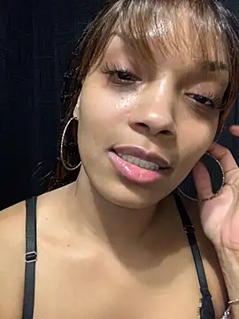 Rakiyahcharms online show from 6, 2, 2026