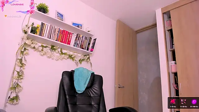 Snapshot of ALLMECANDY chatting on 9, 6, 2026 ALLMECANDY online show from 9, 6, 2026