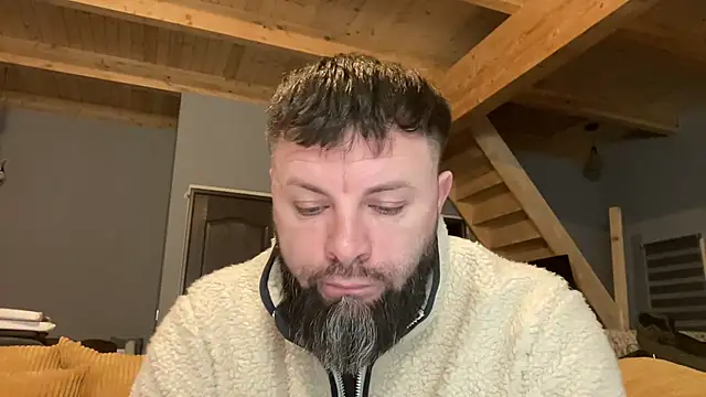 Snapshot of AlphaSparks chatting on 17, 12, 2025 AlphaSparks online show from 17, 12, 2025