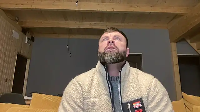 Snapshot of AlphaSparks chatting on 19, 12, 2025 AlphaSparks online show from 19, 12, 2025