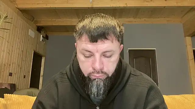 Snapshot of AlphaSparks chatting on 20, 12, 2025 AlphaSparks online show from 20, 12, 2025