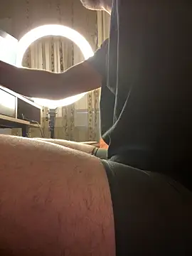 Snapshot of MarkReeds chatting on 8, 2, 2025 MarkReeds online show from 8, 2, 2025