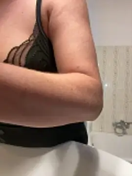 Wet-Pussycat online show from 16, 11, 2025