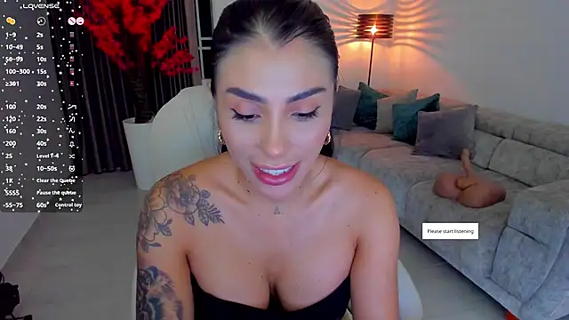 Sarah Stone  online show from 25, 2, 2025