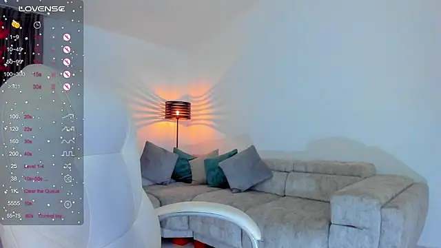 Sarah Stone  online show from 1, 3, 2025