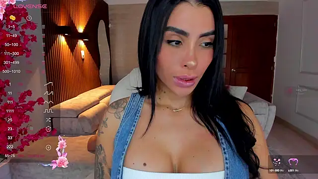 Sarah Stone  online show from 17, 9, 2025