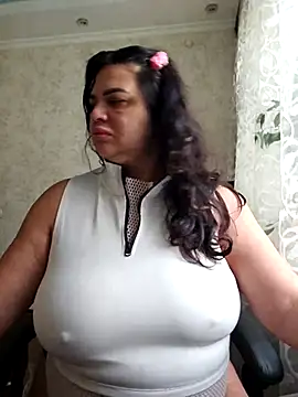 Snapshot of littleRikka chatting on 12, 10, 2025 littleRikka online show from 12, 10, 2025