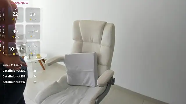 Snapshot of renata_t_ chatting on 4, 3, 2025 renata t online show from 4, 3, 2025
