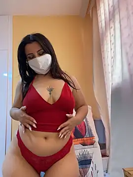 Snapshot of White-Petite chatting on 20, 6, 2026 White-Petite online show from 20, 6, 2026