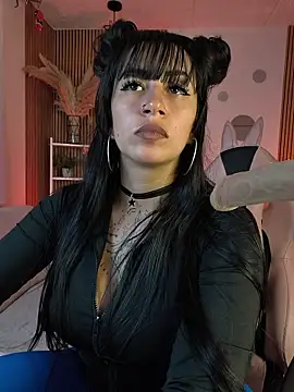 Snapshot of Tattooed_spittingdoll chatting on 31, 10, 2025 Tattooed spittingdoll online show from 31, 10, 2025