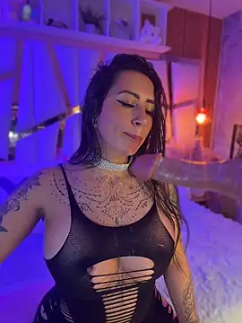Tattooed spittingdoll online show from 20, 5, 2026