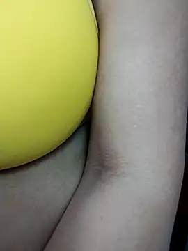 Snapshot of HotSpicyGujju chatting on 4, 3, 2025 HotSpicyGujju online show from 4, 3, 2025