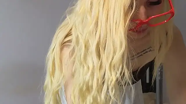 JuliaJuliette online show from 19, 9, 2025