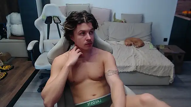 Sunny-Girl1 online show from 11, 2, 2026