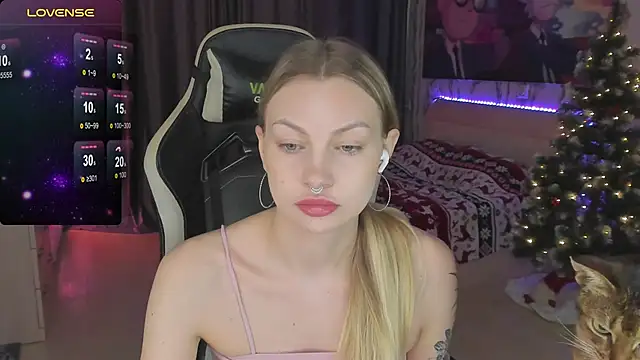 Snapshot of BiMolly chatting on 26, 2, 2025 BiMolly online show from 26, 2, 2025