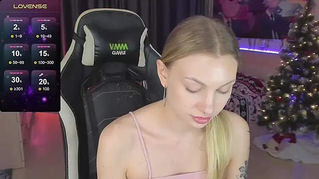 Snapshot of BiMolly chatting on 26, 2, 2025 BiMolly online show from 26, 2, 2025