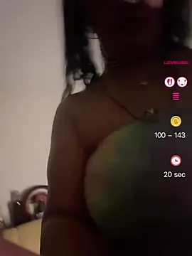 PichyPrettyPussy online show from 24, 7, 2026