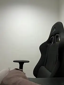 Elle online show from 30, 1, 2025