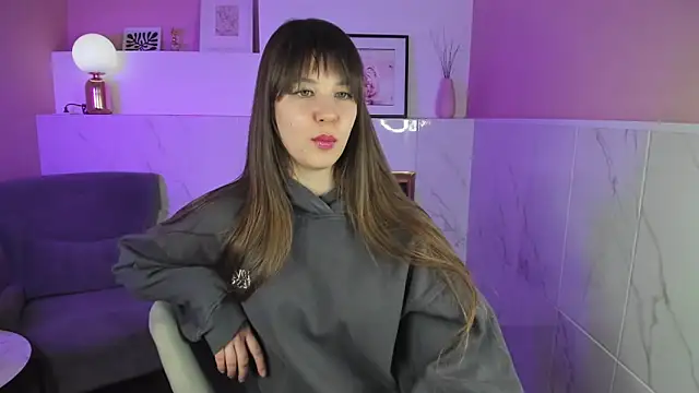 ElizaMild online show from 4, 3, 2025