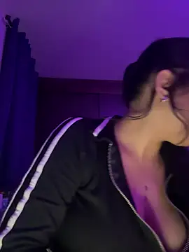 Naiara sex online show from 13, 2, 2026