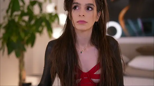 DoviaClaire online show from 23, 11, 2025