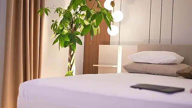 DoviaClaire online show from 14, 2, 2026