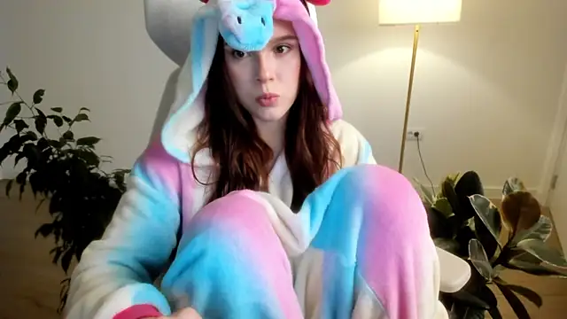 Snapshot of Pokemeboy chatting on 4, 12, 2025 Pokemeboy online show from 4, 12, 2025