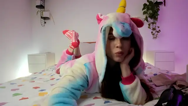 Snapshot of Pokemeboy chatting on 13, 12, 2025 Pokemeboy online show from 13, 12, 2025