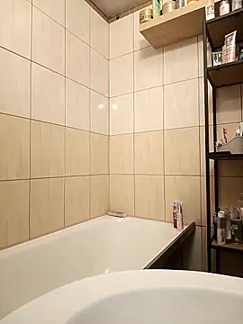 Snapshot of Milda121 chatting on 1, 11, 2025 Milda121 online show from 1, 11, 2025