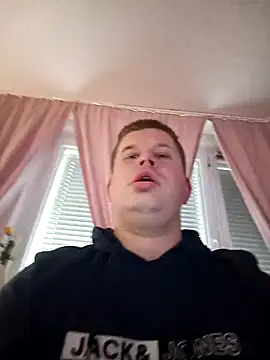 Snapshot of Milda121 chatting on 13, 11, 2025 Milda121 online show from 13, 11, 2025