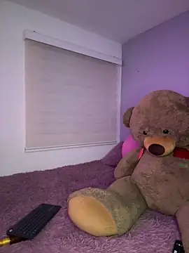 Snapshot of Sammy_pink chatting on 3, 12, 2025 Sammy pink online show from 3, 12, 2025