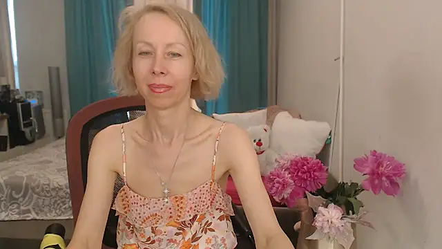Snapshot of LuxuryNika chatting on 12, 6, 2026 LuxuryNika online show from 12, 6, 2026